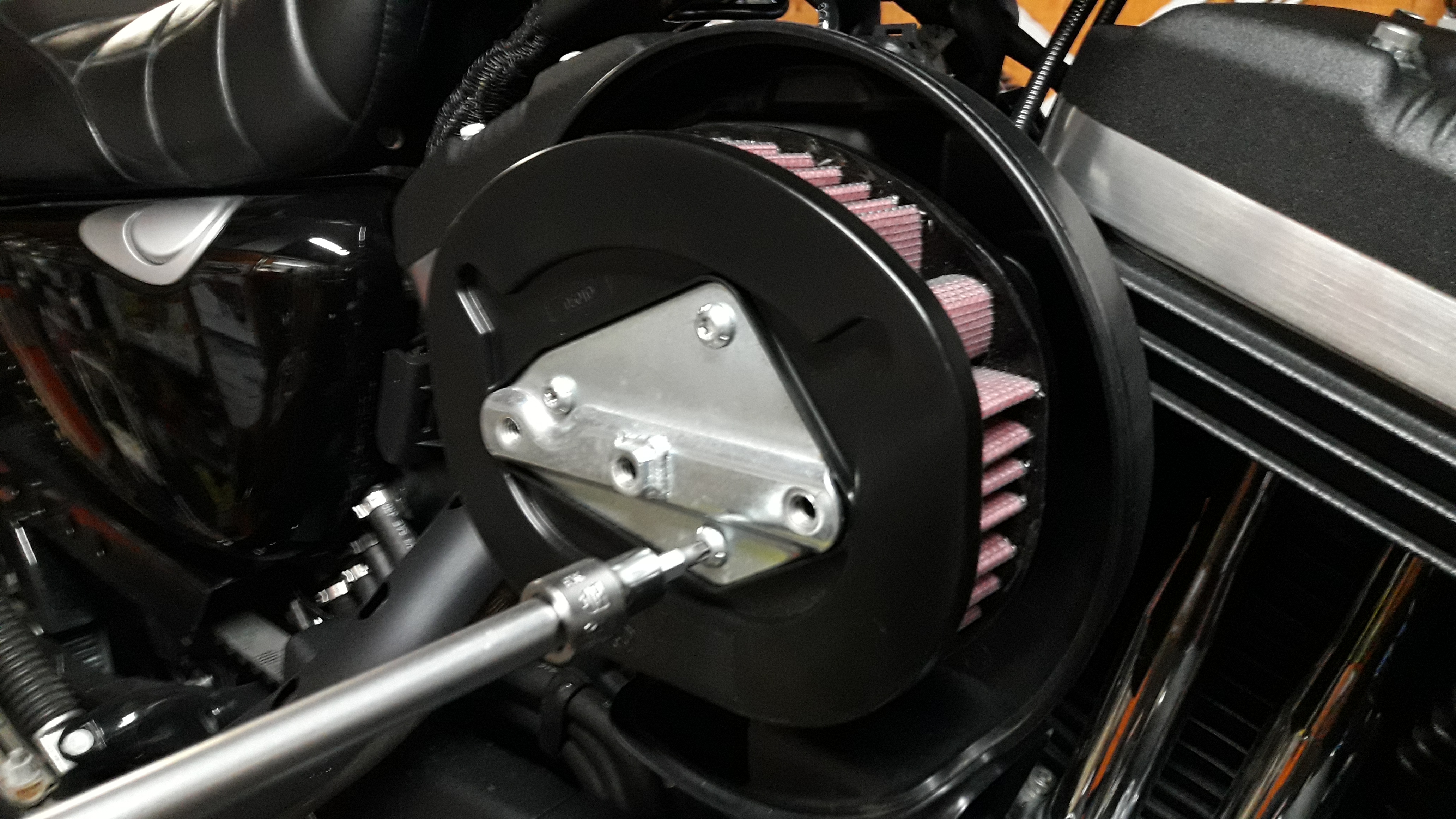 intalar-filtro-aire-k&n-harley-davidson-sportster